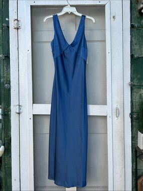 Sleeveless V-Neck Maxi Dress in Deep Blue